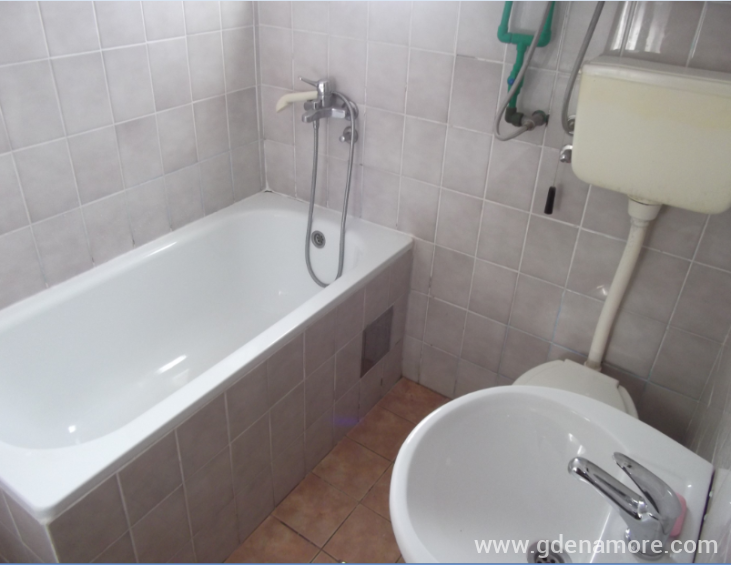 Apartman 7 (kupatilo)